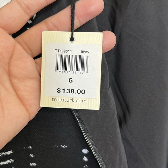 Trina Turk Wade Sheath Dress Boat Neck Long Sleeve Black White NWT Size 6 - Picture 6 of 11